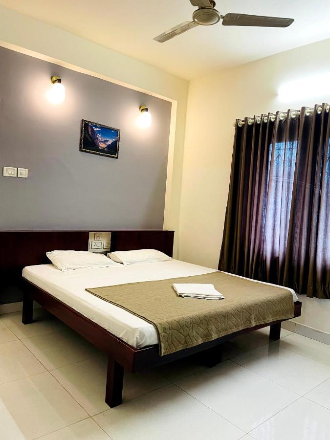 Orkuz Residency Kochi Exterior foto
