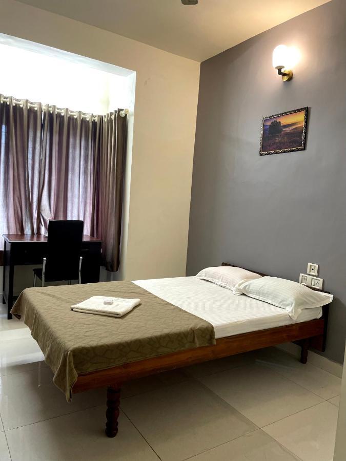 Orkuz Residency Kochi Exterior foto