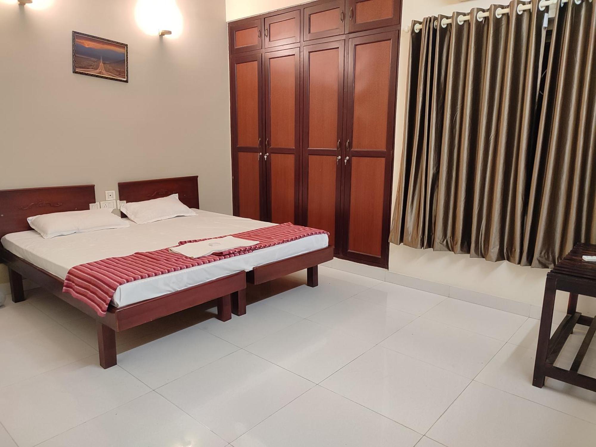 Orkuz Residency Kochi Exterior foto