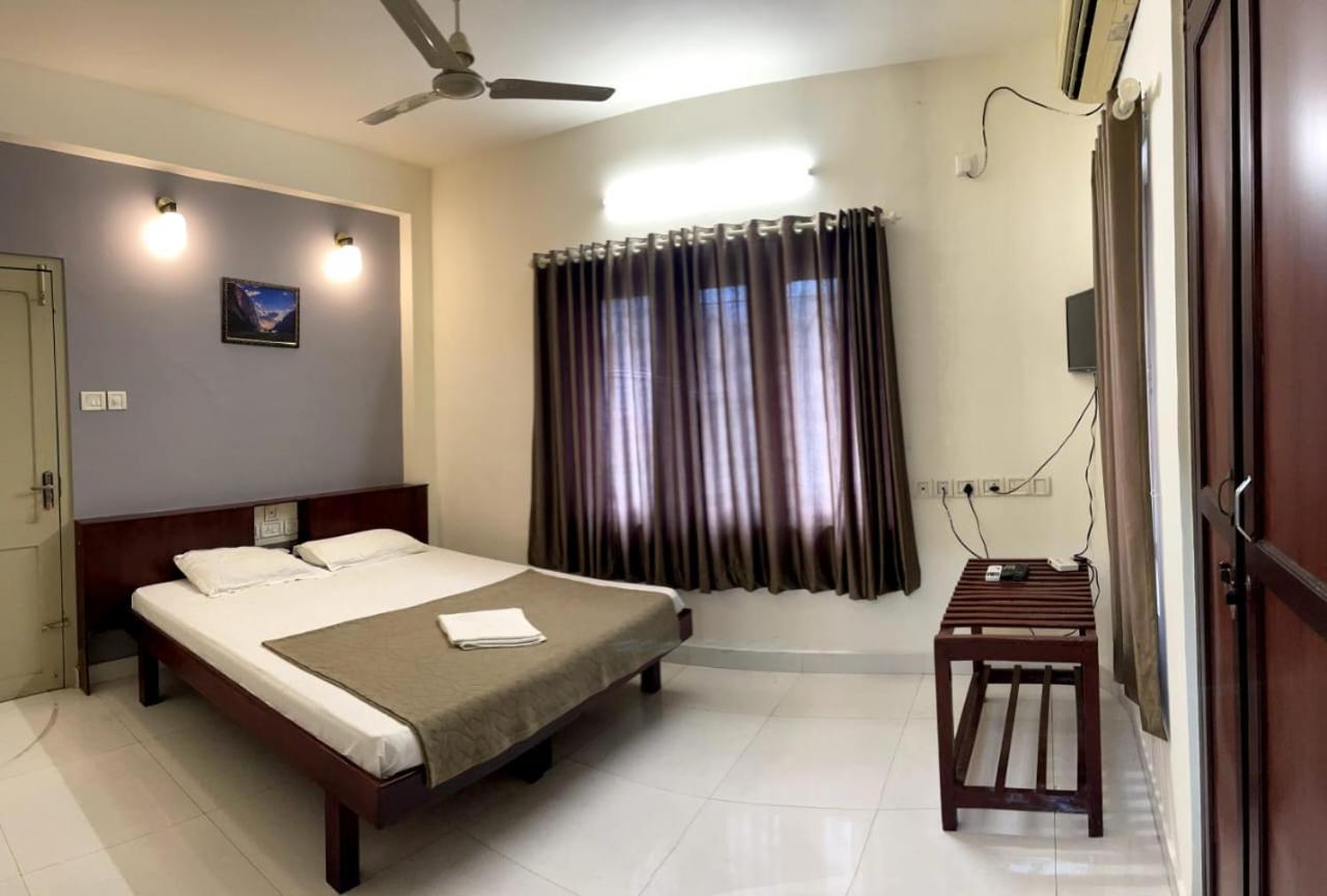 Orkuz Residency Kochi Exterior foto